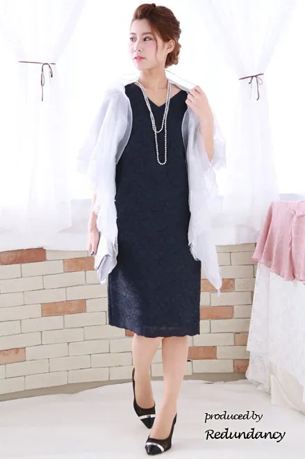 ネイビーの刺繍のVネックIラインミディ丈ドレス