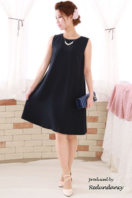 ネイビーのゆったりシンプルミニ丈ドレス