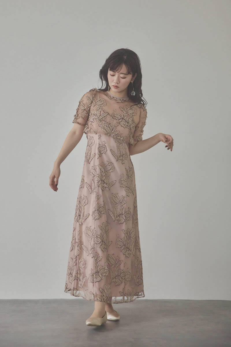 ダスティピンクのローズレースレイヤードドレス