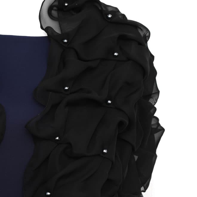 ブラックのフリルシフォンストール