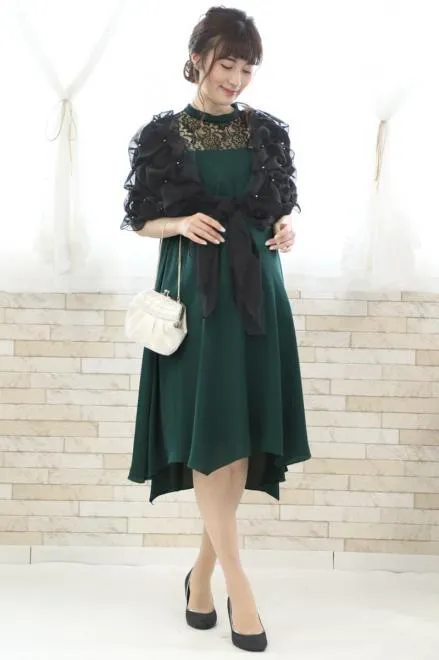 ブラックのフリルシフォンストール