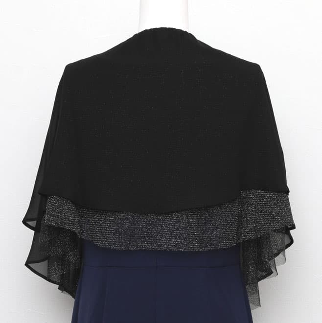 ブラックの3WAY袖付きストール