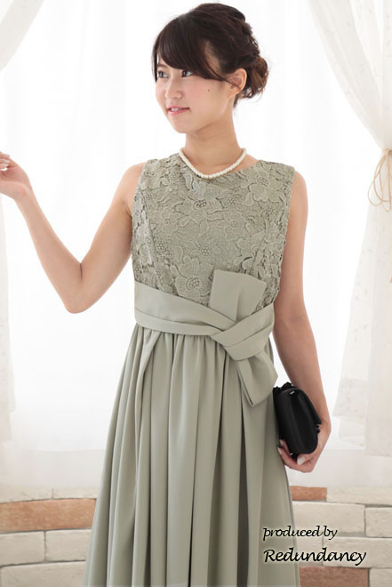 モスグリーンの変形リボンロングドレス