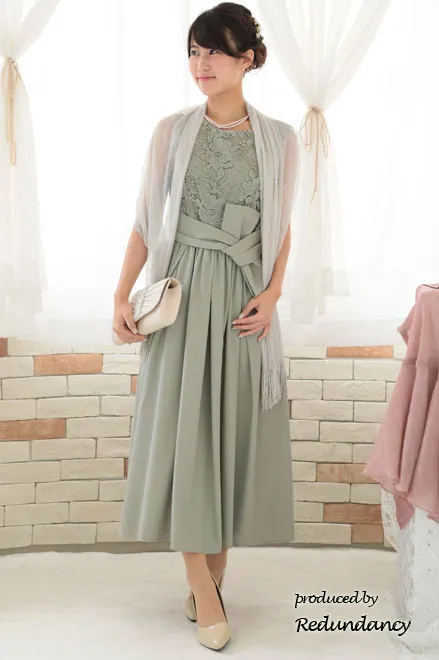 モスグリーンの変形リボンロングドレス