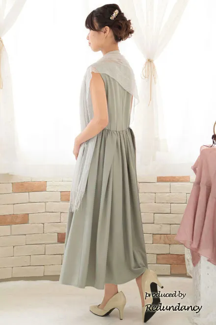 モスグリーンの変形リボンロングドレス