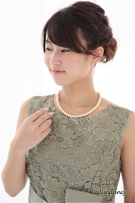 モスグリーンの変形リボンロングドレス