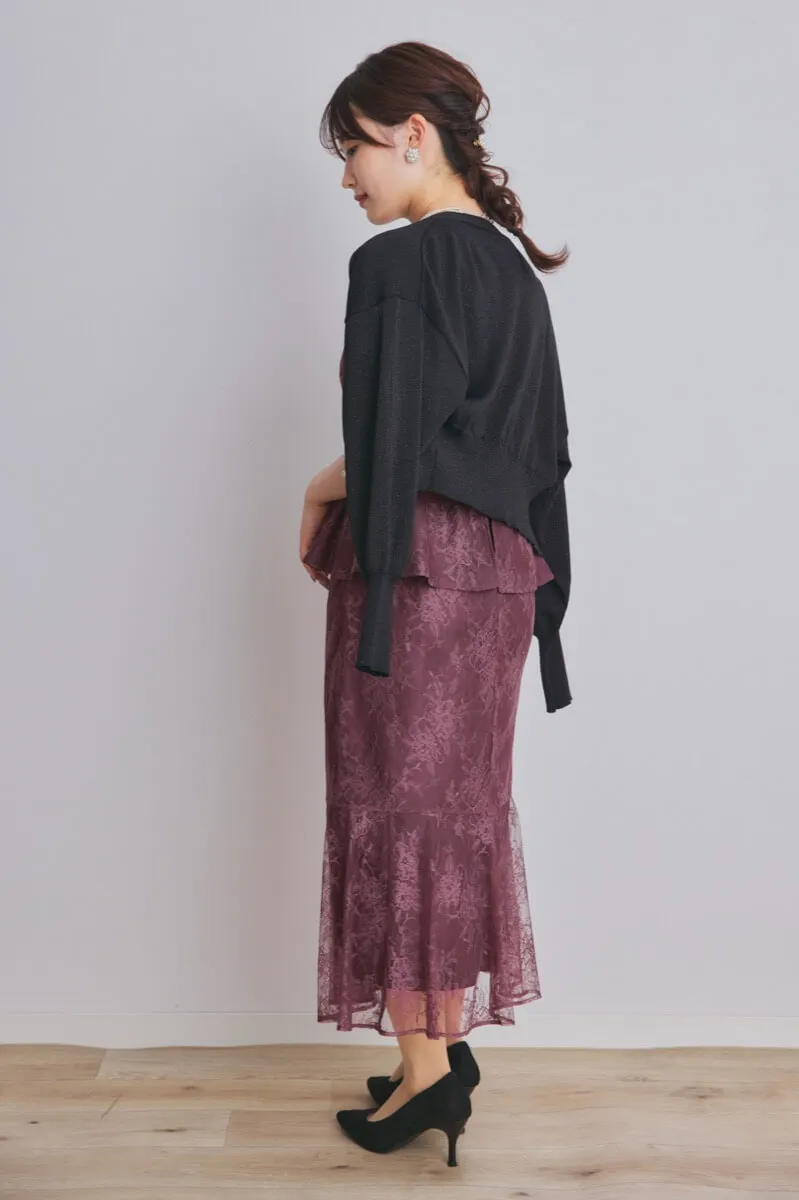 ワインレッドのパフスリーブ総レースドレス