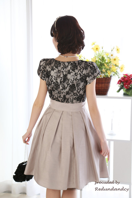 ブラックレース×ベージュの切替リボンプリンセスドレス