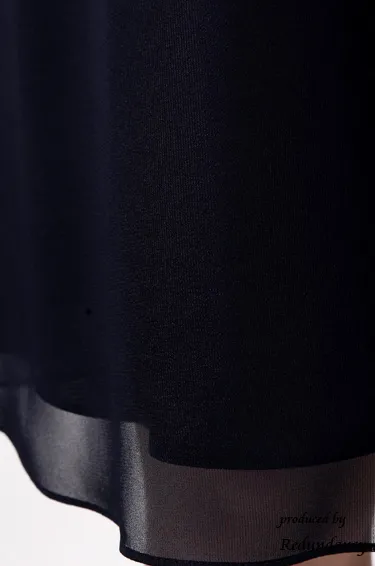 ネイビーのティアードフリルドレス