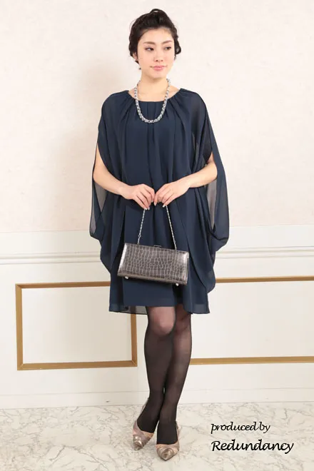 ネイビーのアームスリットシフォンドレス