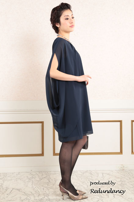ネイビーのアームスリットシフォンドレス