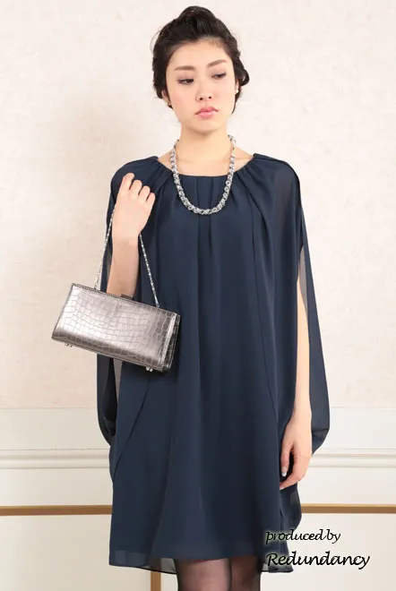 ネイビーのアームスリットシフォンドレス
