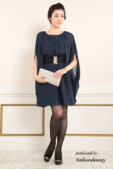 ネイビーのアームスリットシフォンドレス