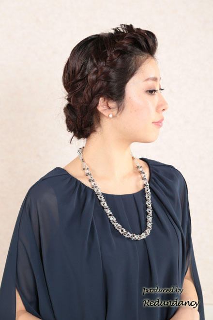 ネイビーのアームスリットシフォンドレス