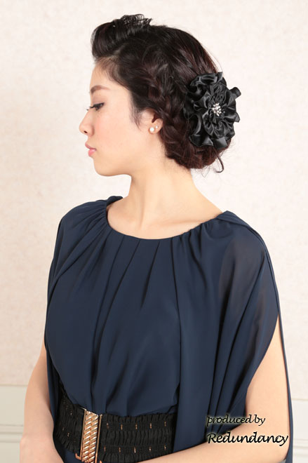 ネイビーのアームスリットシフォンドレス