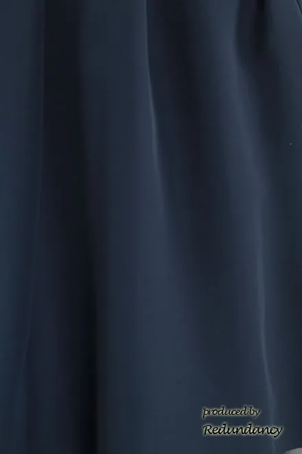 ネイビーのアームスリットシフォンドレス