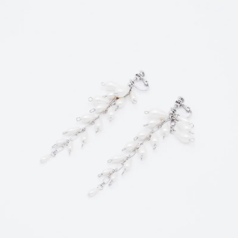 ドロップパールのロングイヤリング