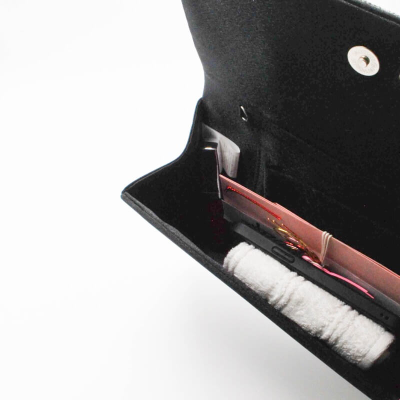 ラインストーン×ビジューのバッグ