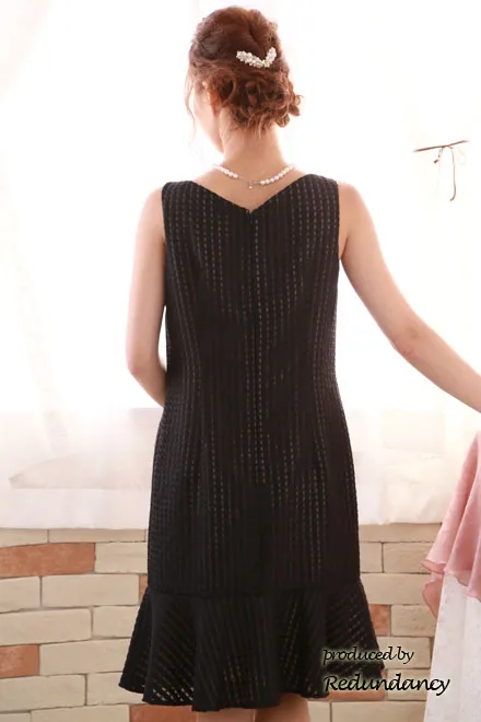 ブラックのシアーチェック柄ドレス