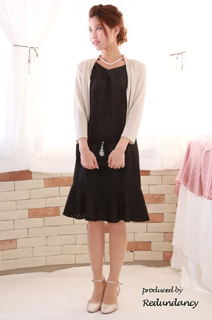 ブラックのシアーチェック柄ドレス