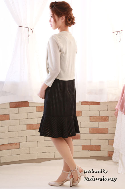 ブラックのシアーチェック柄ドレス