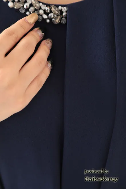 ネイビーのビジューネック2wayタックドレス