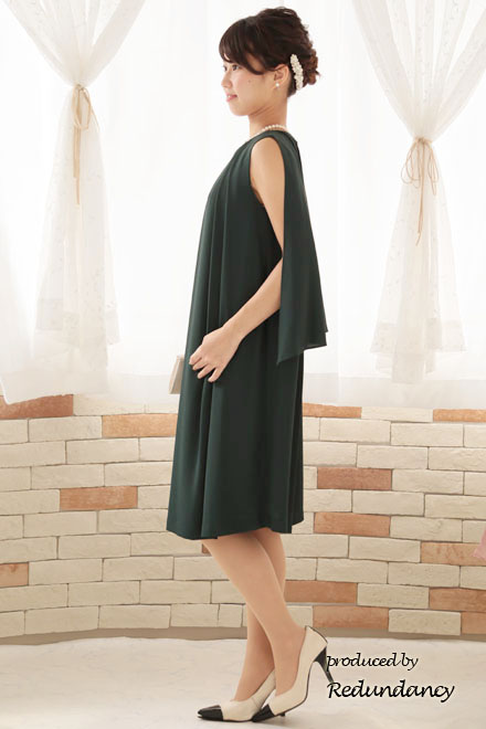 モスグリーンの2wayケープ付きノースリーブドレス
