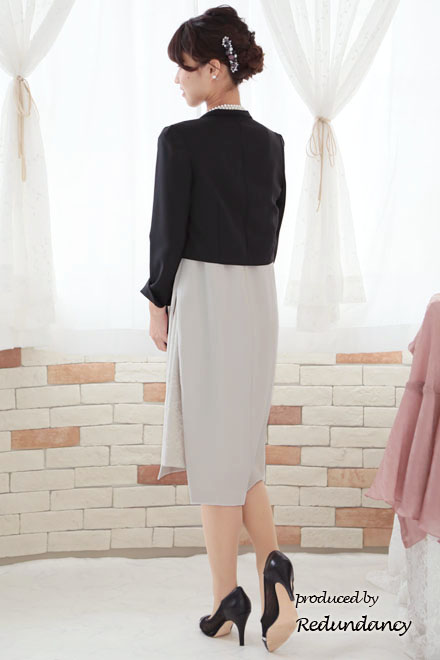 グレージュのレーススリットIラインドレス