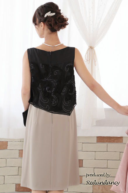 ベージュ×ブラックのツーピース風スパンコール刺繍ドレス