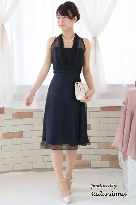 ネイビーのビジューストラップラメドレス