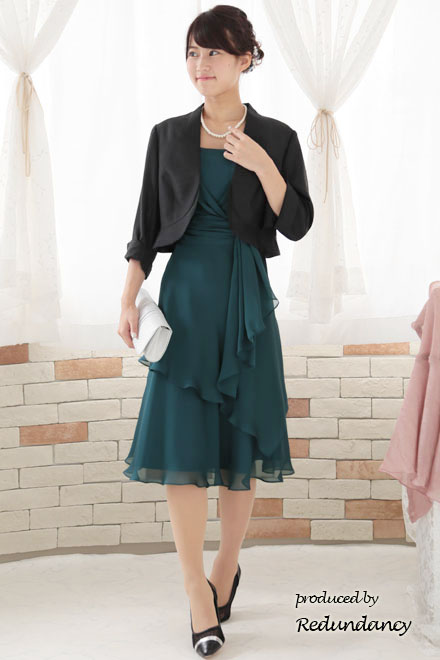 グリーンのティアードスリーブフリルドレス