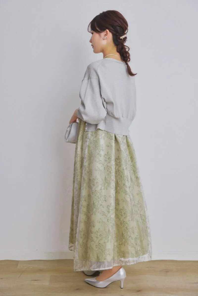 ライトグリーンのカットアウトエンブロイダリードレス