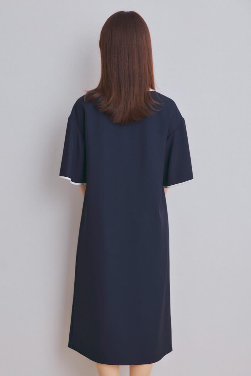 ネイビーのパイピングAラインワンピース