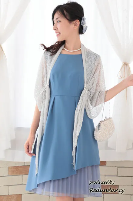 ブルーのアシンメトリーカッティングプリーツドレス