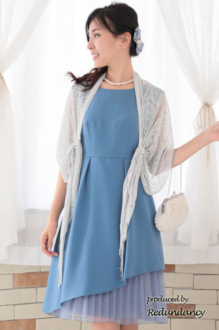ブルーのアシンメトリーカッティングプリーツドレス