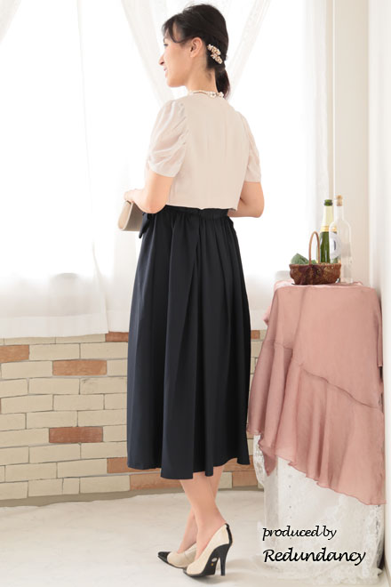 ネイビーの変形リボンロングドレス