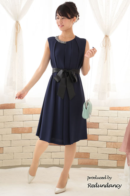 ネイビーのビジューネック2wayタックドレスコーディネートセット