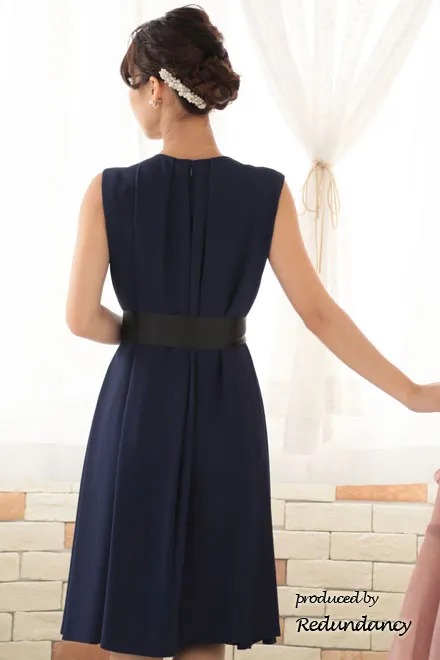 ネイビーのビジューネック2wayタックドレスコーディネートセット