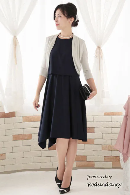 ネイビーのツーピース風アシンメトリーマットドレスコーディネートセット