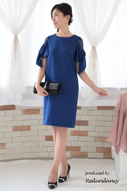 ブルーのリボン風スリーブドレス