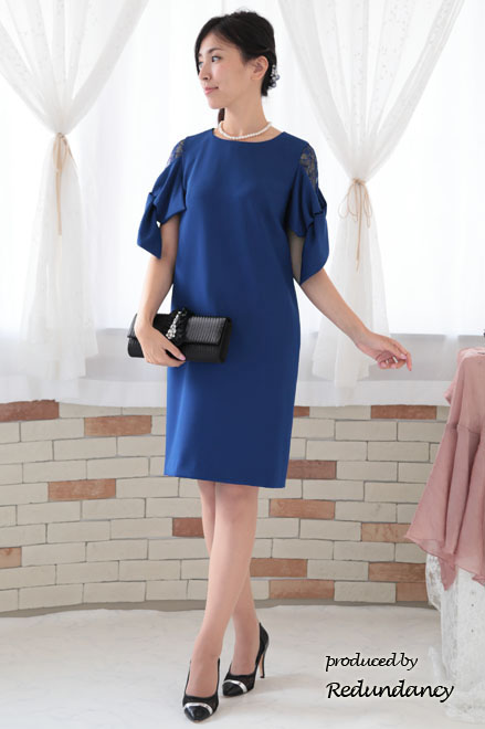 ブルーのリボン風スリーブドレス