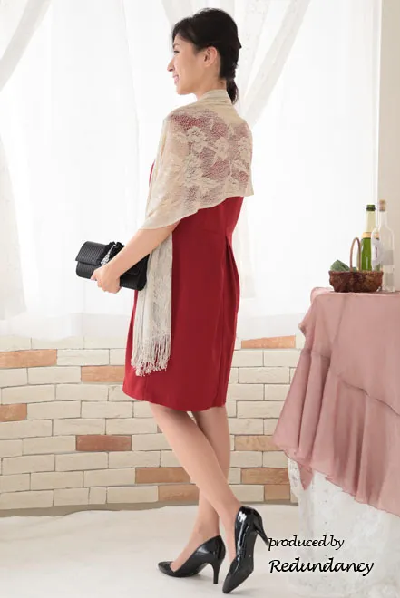 レッドのウエストタックコクーンドレス