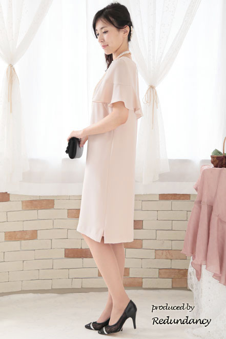 ライトピンクのフレアスリーブリラックスドレス