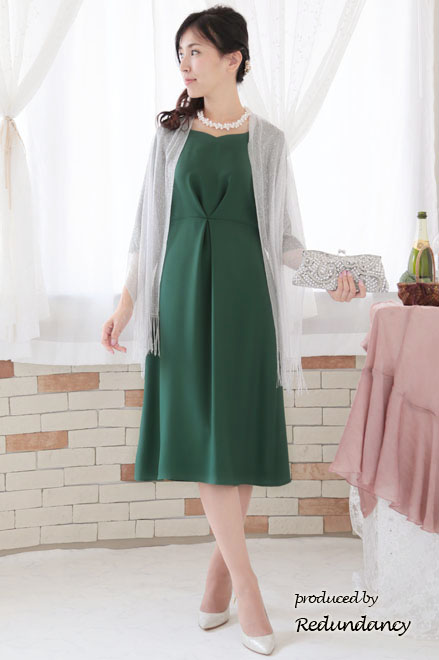 グリーンのハートネック七分袖ドレス