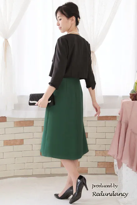 グリーンのハートネック七分袖ドレス