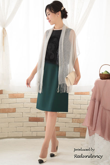 ブラック×グリーンのツーピース風スパンコール刺繍ドレス