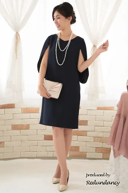 ネイビーのケープ風スリットスリーブドレス