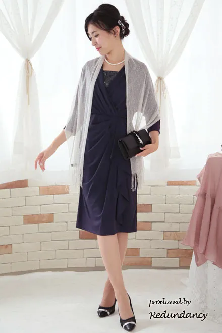 パープルのデコルテ切替サテンジャージードレス