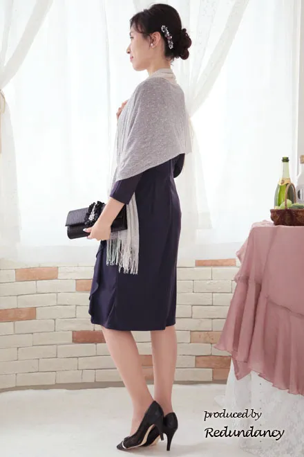 パープルのデコルテ切替サテンジャージードレス