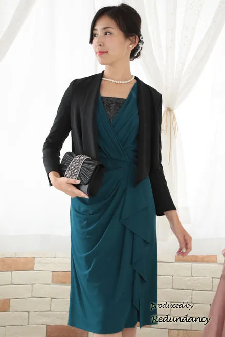 ブルーグリーンのデコルテ切替サテンジャージードレス